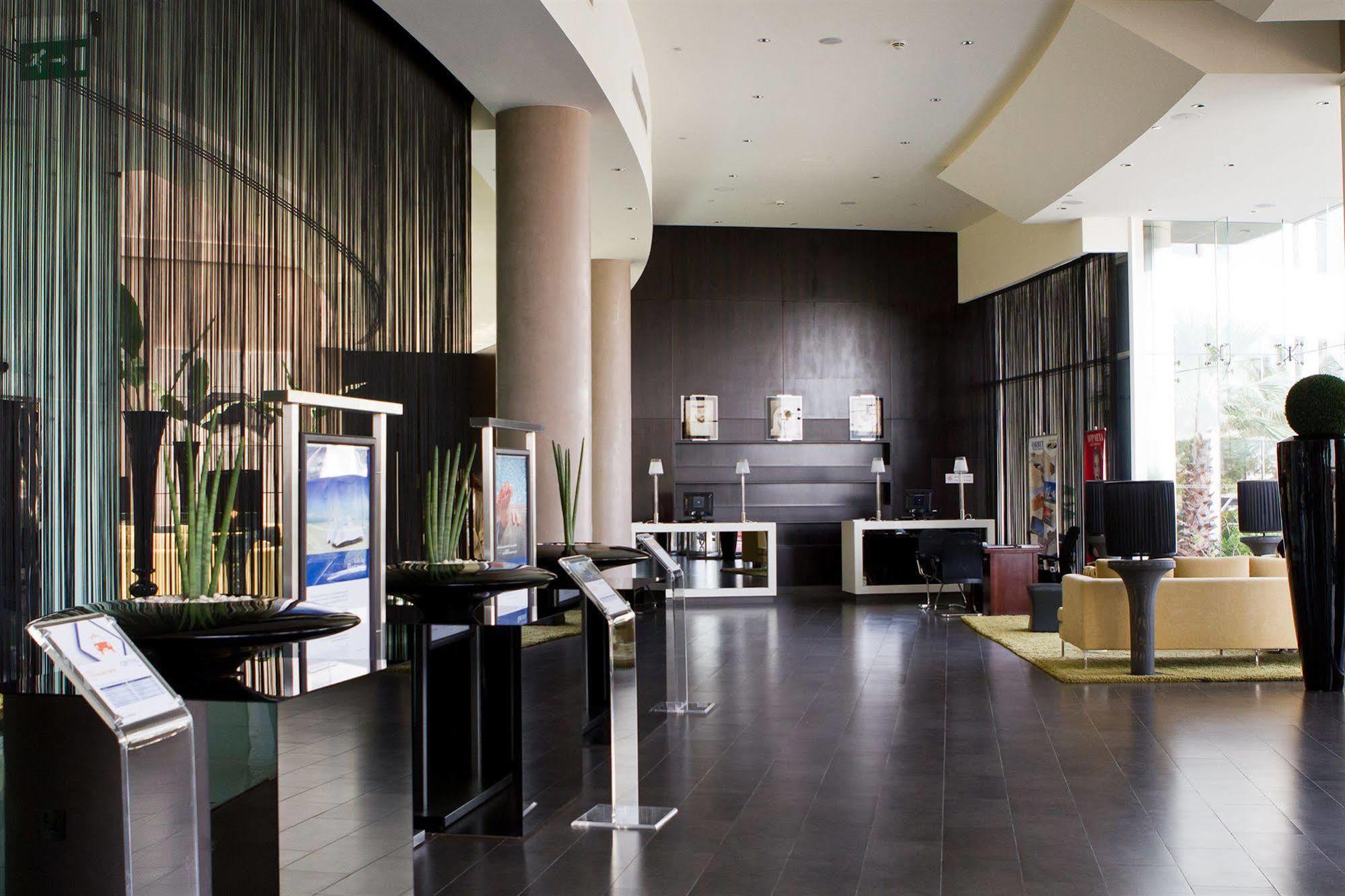 Centro Sharjah Hotell Eksteriør bilde