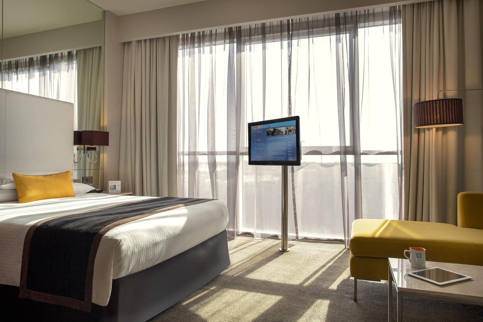 Centro Sharjah Hotell Eksteriør bilde